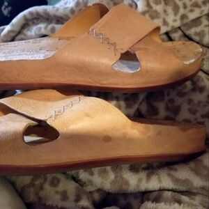 Kork-Ease tan cork sandals size 11
